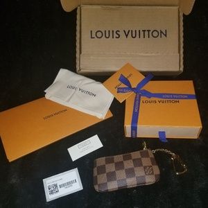 Louis Vuitton Key Pouch in Damier Ebene